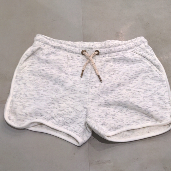 White comfy shorts - Picture 1 of 2